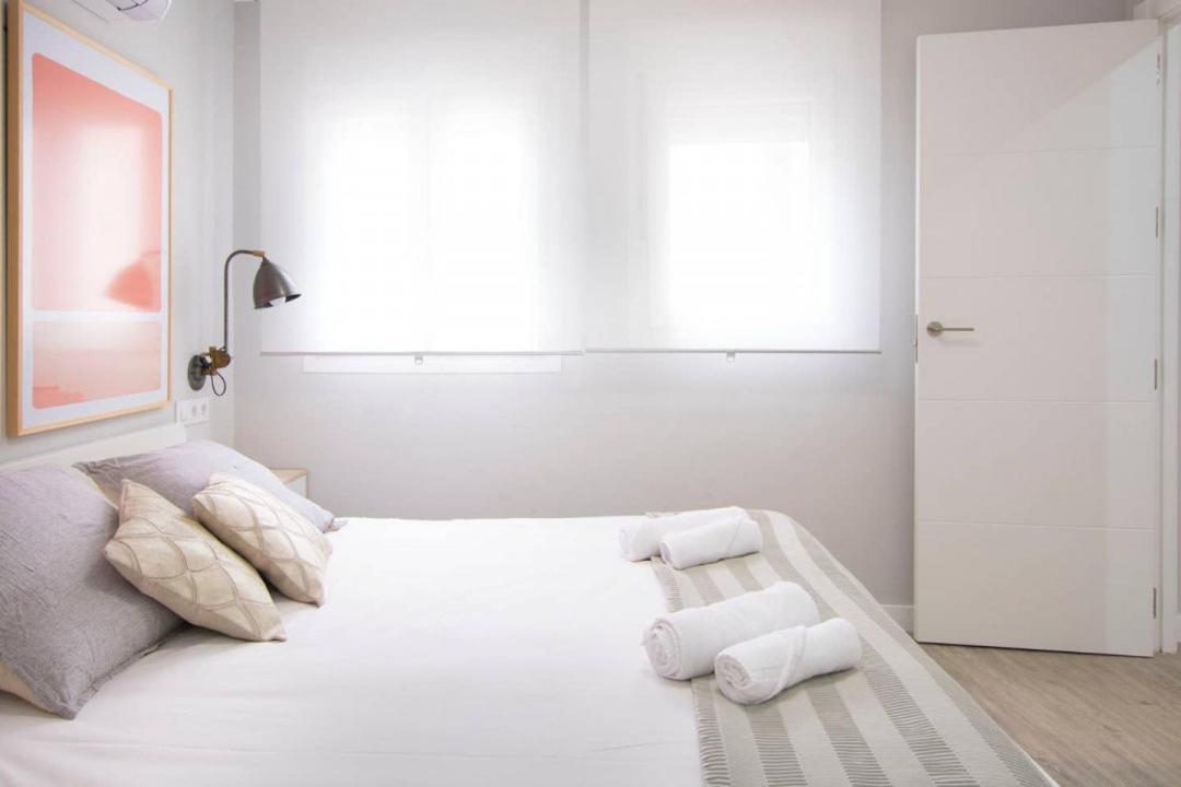 Cruz Apartment มาดริด ภายนอก รูปภาพ